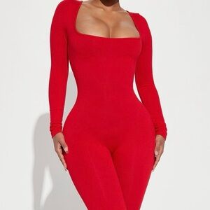 SASHA SMOOTH
SNATCHED JUMPSUIT